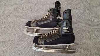 Lední brusle Botas - velikost EU 44 = UK 9,5 = 285 mm