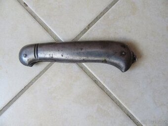 Nabízím starožitný kapesní nuž . Nekompletní. Chybí čepel.Je