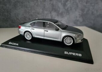 Škoda Superb III /43