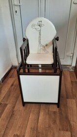 Dětská dřevěná židle se stolkem + skřínka - 1