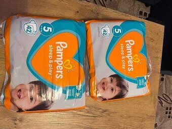 Pleny pampers 5