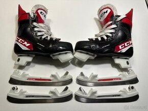Dětské brusle CCM Jetspeed YTH 10/28