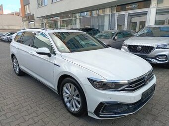VW Passat B8 GTE Variant 1.4eTSI 160kW DSG R-Line Webasto