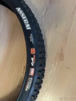 Pláště 29 Maxxis Assegai + Dissector nové - 1