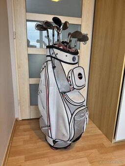 Golfové hole vč. bagu a voziku
