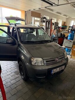 Fiat Panda 1,2 8V fire 51kw 4x4 Climbing po servisu nová STK