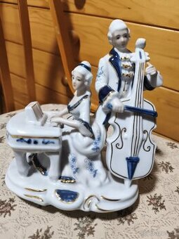 Porcelánové sousoší čembalistky a kontrabasisty
