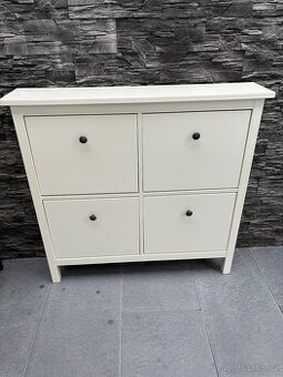 Botník IKEA Hemnes