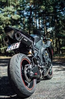 Yamaha YZF-R1