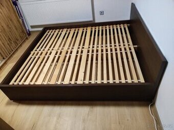 Manželská postel 180 x 200
