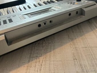 Klávesy Yamaha E353