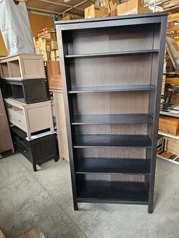 KNIHOVNA IKEA HEMNES