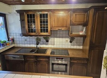 Kuchyňská linka se spotřebiči dovezena z Německa