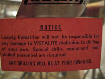 Bicí sada Ludwig Clear Vistalite, 1. série z roku 1972 s mal