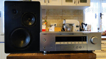 Reciever YAMAHA RX V350 + repro Quadral