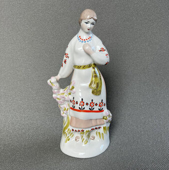 Porcelánová soška Dívka v kroji 23 cm, Polonne USSR