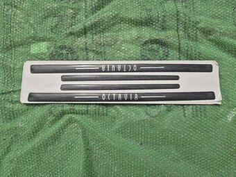 Škoda Octavia I ozdobné a ochranné samolepící lišty