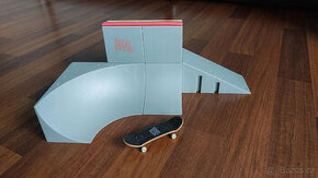 Skate rampa - Spin Master Tech deck xconnect park zatáčky