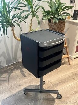 Kadeřnický vozík Wella Boy