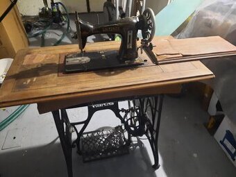 Šicí stroj GRITZNER