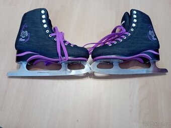 Lední brusle Crowned Rosie, velikost 37/38