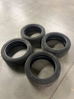 4x Pneu 235/45 R18 94Y, Vzorek 5.8-6.0 mm