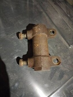 Vyrovnač tlaku zetor