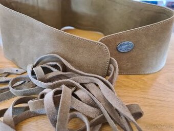 Dámský kožený pásek Sisley