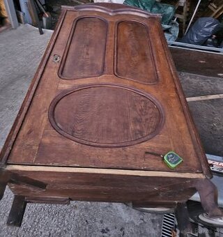 Skříň Biedermeier