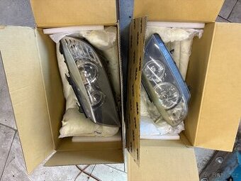 BMW E90 E91 E92 - přední světla facelift Lci