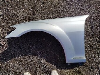 Blatník w221 mercedes s-klasse