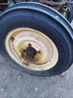 Prodám originál přední kola na ZETOR25 -5,50-16