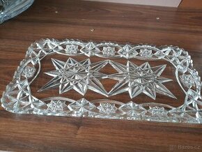 Stare sklo a porcelán