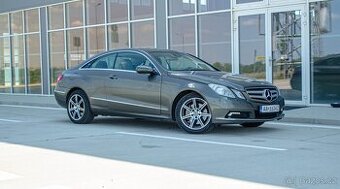 Mercedes-Benz E trieda Kupé 350 CGI Blue