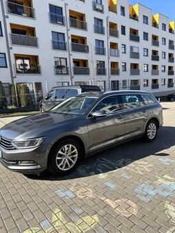 VW Passat B8 Highline Panoramatická střecha, navigace, plná - 1