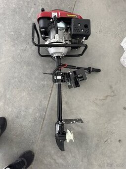 Benzínový Lodní motor přívěsný 8 hp 4T