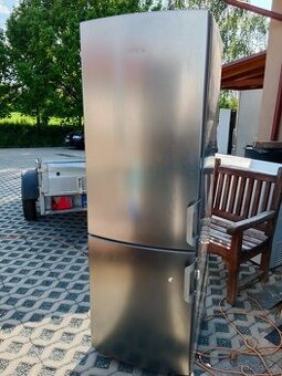 Lednice s mrazakem Corenje