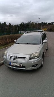 Toyota Avensis kombi T25 2.2D-4D 110 kW
