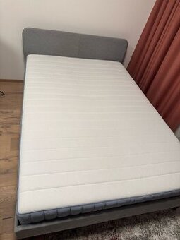 Prodám matraci a rám postele 140×200 – pouze komplet