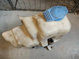 Nádobka ostřikovau 5,5l Octavia