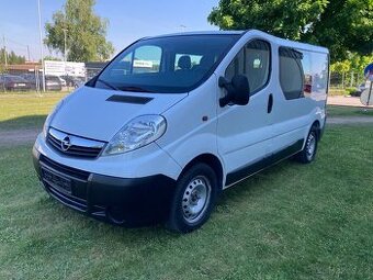 Opel Vivaro 2.5 Cdti - 107kw 6.míst závěs klima senzory