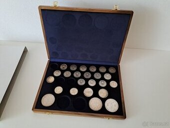 Sbírka stříbrných korunových mincí FJI v etui