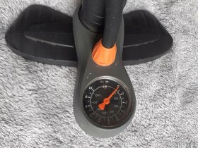 NOVÁ PUMPA NA KOLO S TLAKOMĚREM SKS AIR-X-PRESS - PC 2300,- - 1