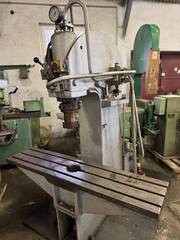 Hydraulický lis CDC 30 - 7