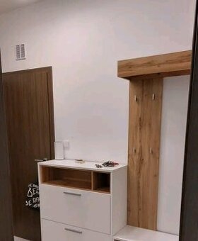 Předsíňový nábytek. TOP stav.