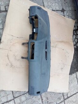 Palubní deska Octavia 1