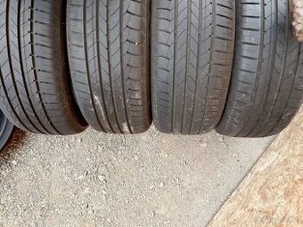 215/55/17 94w Goodyear - letní pneu 4ks