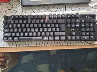 RGB CxT klávesnice