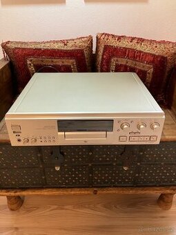 Sony MDS-JA555ES