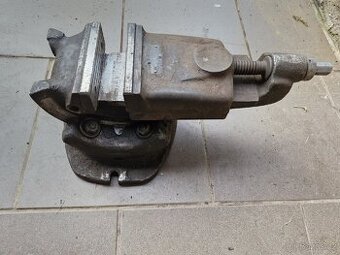 Strojní svěrák 125mm otočný sklopný